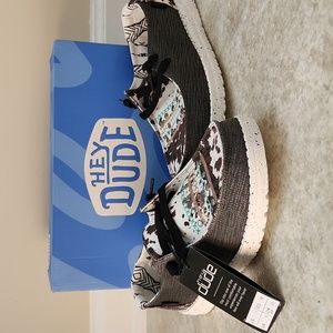 NWT Heydudes in Kingman cowprint